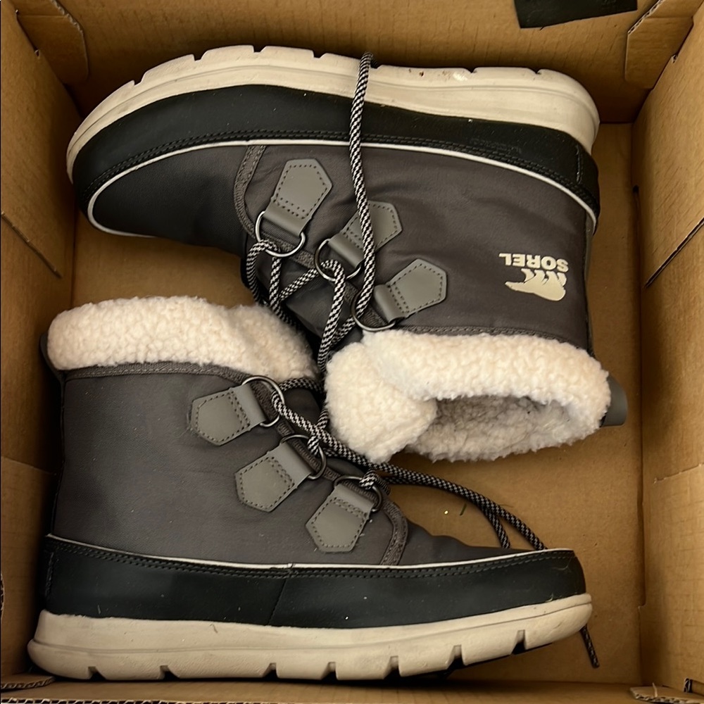 Sorel Black and Gray Boots with Cream Fur
